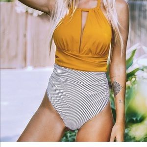 One Piece Cupshe swimsuit